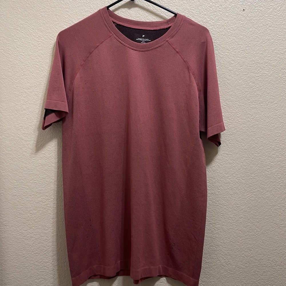 Fabletics Men’s Athletic Moisture-Wicking Tee